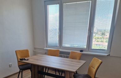 2izbový byt v centre Želiezoviec