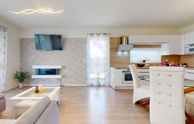 Moderný 3 izbový byt so záhradkou a parkovaním pre 2 autá, Kostolište