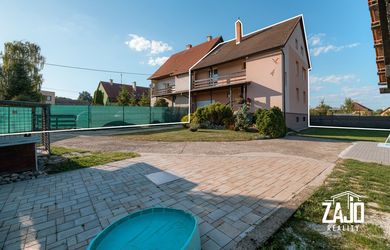 Rodinný dom na predaj – Ľuborča | Veľkorysý priestor, garáž a podkrovie