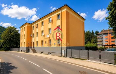 Priestranný 2,5-izbový byt s výmerou 80 m²v Ružomberku