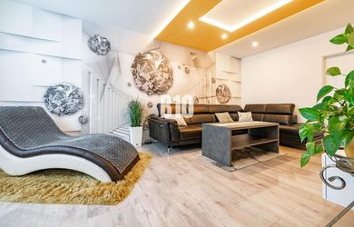 "Prerobený a zariadený" 3,5 izb. byt s balkónom - Nitra