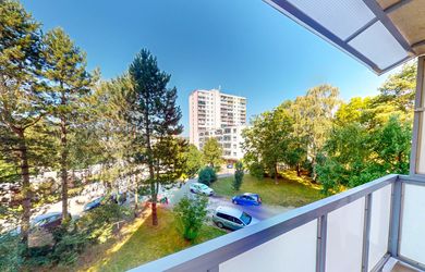 REZERVOVANÝ ! 3-izbový byt 78 m² s balkónom a možnosťou kúpy garáže | Trenčín – Pred poľom