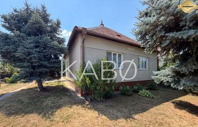 REZERVOVANÉ 4 izbový rodinný dom na veľkom pozemku - 16 á - Zbehy