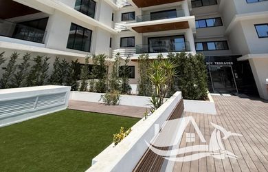Přízemní apartmán 2+1 se soukromou zahradou v prestižní části Larnaky, Kypr