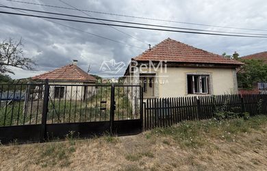 P R E D A N É  Rodinný dom , v obci Boldogkővárajla
