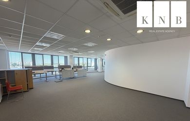 Prenájom samostatného kancelárskeho traktu 176 m² na Rožňavskej ulici v meste Bratislava