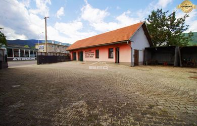 PREMIUM KOMERČNÝ POZEMOK S BUDOVOU | VRÚTKY | 1 700 m² |
