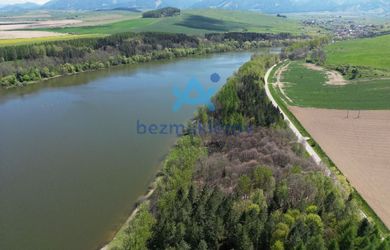Bez maklérov predám slnečný pozemok v lokalite Liptovský Mikuláš ID 105921