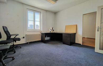 2-izbová kancelária 35,5 m² so zdieľaným zázemím – Odborárske námestie