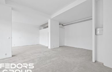 3-IZBOVÝ BYT S VEĽKORYSOU SVETLOU VÝŠKOU A ARCHITEKTONICKÝM POTENCIÁLOM PRI SANDBERGU