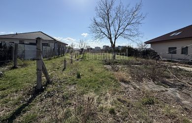 DIRECTREAL|Priestranný, široký stavebný pozemok 805 m2 v tichej lokalite s prístupovou komunikáciou