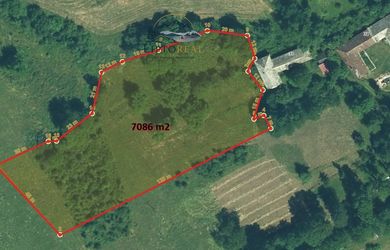 Pozemok na stavbu rodinného domu s obrovskou záhradou