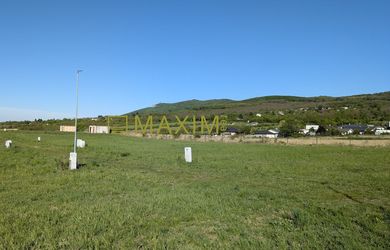 Stavebný pozemok 720 m2 v Štitároch