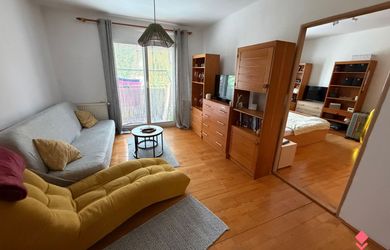 2 izbový byt s balkónom a garážou Továrniky