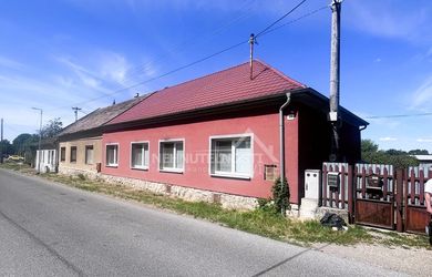 Prenájom rodinný dom Levice - centrum