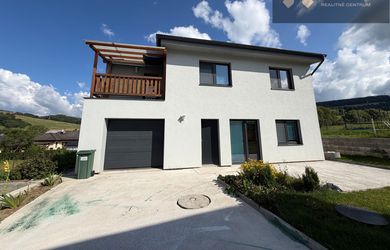 Na prenájom 4-izbový rodinný dom v obci Bitarová, len 4 km od Žiliny