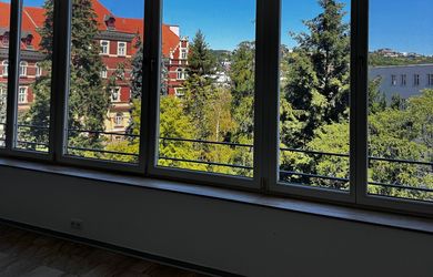 NA PRENÁJOM/FOR RENT - Priestranný 3-izbový byt v starom meste
