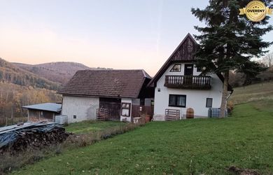 Samota Nová Baňa – Štále s hospodárskymi stavbami
