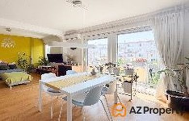 AZ PROPERTY* ponúkame na predaj zrekonštruovaný 3-izbový byt s balkónom v obľúbenej lokalite Nivy na Trenčianskej ulici