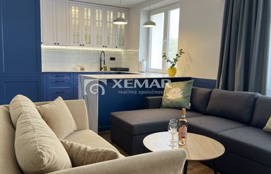 PREDAJ Štýlový a kompletne zariadený 2-izbový byt (64,5 m²) v top lokalite – Partizánska cesta, Banská Bystrica
