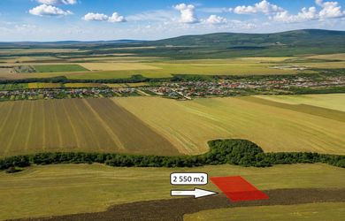 Pozemok v pokojnej vidieckej krajine – k. ú. Čaklov