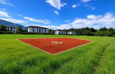 STAVEBNÝ POZEMOK 719 m2, KRASŇANY PRI ŽILINE
