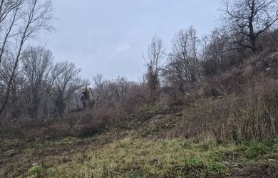 Na predaj stavebný pozemok na Dolnokorunskej ulici mestskej časti Devín v Bratislave