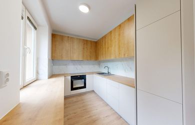 AZ. 3.5-izbový byt s modernou rekonštrukciou na kľúč