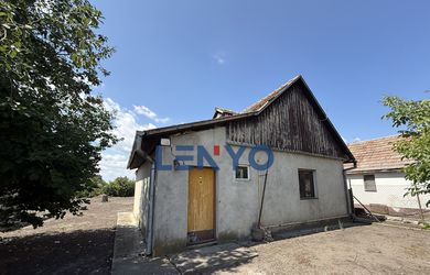 Na predaj rodinný dom s nádherným pozemkom na stavbu nového domu / Kendereš