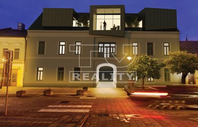 Výnimočná Investičná príležitosť, 2182m2 nám. G. Štefánika, Brezno