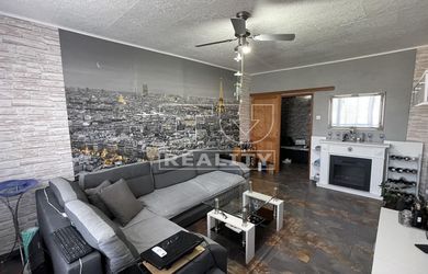 TUreality Vám ponúka 3 izbový byt o výmere 72m2 v Banskej Bystrici