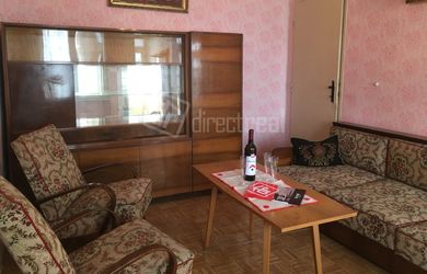 DIRECTREAL|4 izbový rodinný dom priamo v strede obce Dvory nad Žitavou.