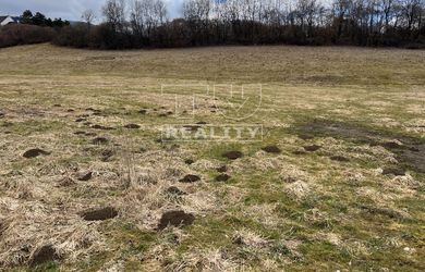TUreality ponúkajú investičný pozemok 23000m2 v Lipt.Klačanoch