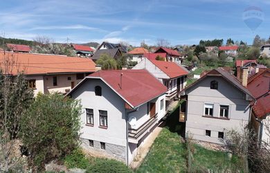 NA PREDAJ 3 rodinné domy v Hornej Lehote