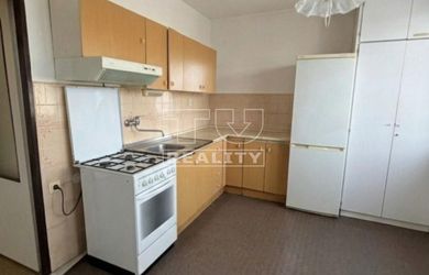 Na predaj 3-izbový byt s lóggiou, Košice – Železniky, Užhorodská ulica