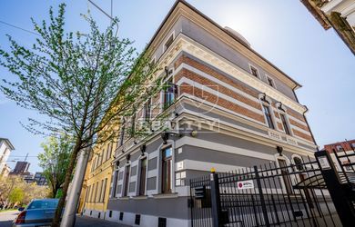 REPREZENTUJTE SVOJU FIRMU VO VEĽKOM ŠTÝLE V LUXUSNÝCH KANCELÁRSKYCH PRIESTOROCH  NA PRENÁJOM V CENTRE BRATISLAVY