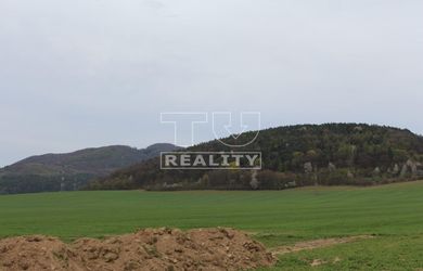 Stavebný pozemok v srdci prírody, blízko centra