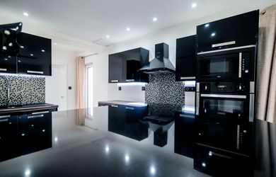 REMAX |Nadštandardný 6-izbový rodinný dom na predaj Čierny Brod s garážou a pozemkom 547 m2