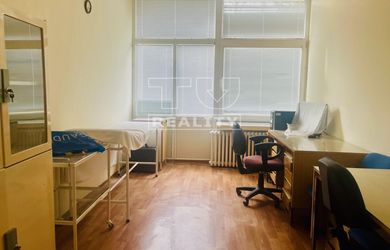 TUreality ponúka na prenájom priestor o rozlohe 40 m2 v širšom centre Piešťan za super cenu