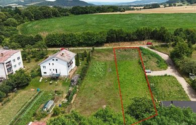 Pozemok v Humennom s investičným potenciálom – 1 329 m²