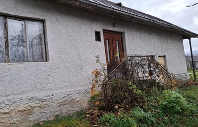 Rodinný dom / chalupa – Dlhé nad Cirochou