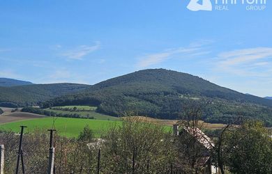 Na predaj rekreačný pozemok v krásnom prírodnom prostredí - Beckov