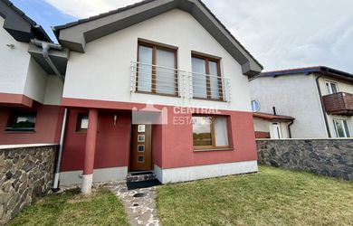 2- podlažný 5-izbový rodinný dom so záhradou na predaj v Rovinke
