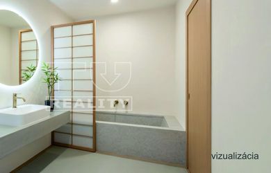 3-IZBOVÝ BYT PO PRERÁBKE – ROZKVET, VHODNÝ NA BÝVANIE HNEĎ.