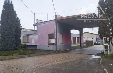 Administratívna budova s rozvojovým potenciálom