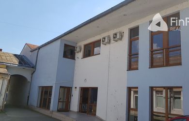 Predám polyfunkčný objekt Nitra vhodný na všetky činnosti.