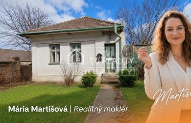 Rezervované!!! 
Na predaj POZEMOK 833 m² SO STARŠÍM DOMOM + ORNÁ PÔDA 3 052 m² – BISKUPOVÁ