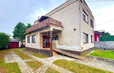 ZNÍŽENÁ CENA !!! 
Na predaj rodinný dom v obci Kovarce s pozemkom - 681m2