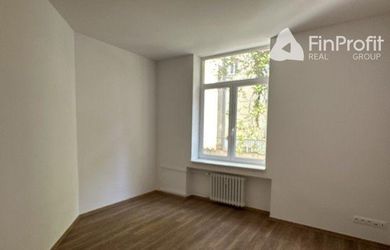Kompletne zrekonštruovaný, klimatizovaný 4i byt na predaj - 102 m2, v Starom meste.