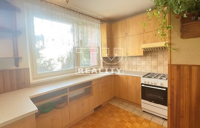 3_IZBOVÝ BYT,PÔVODNÝ STAV,LOGGIA,LAMAČ,66m2